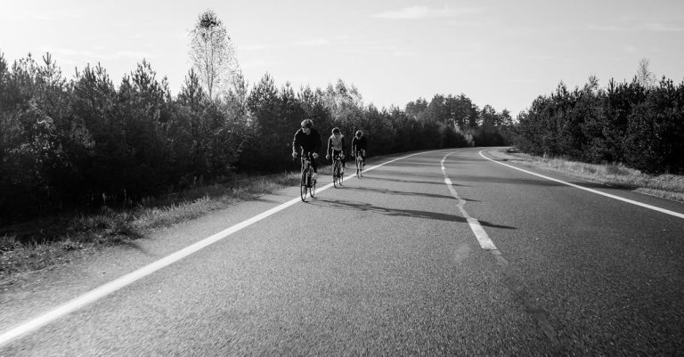 entrena tu resistencia y mejora tus habilidades en el ciclismo de ruta con nuestros planes de entrenamiento efectivos y consejos de expertos. descubre cómo alcanzar tus metas y disfrutar cada recorrido.