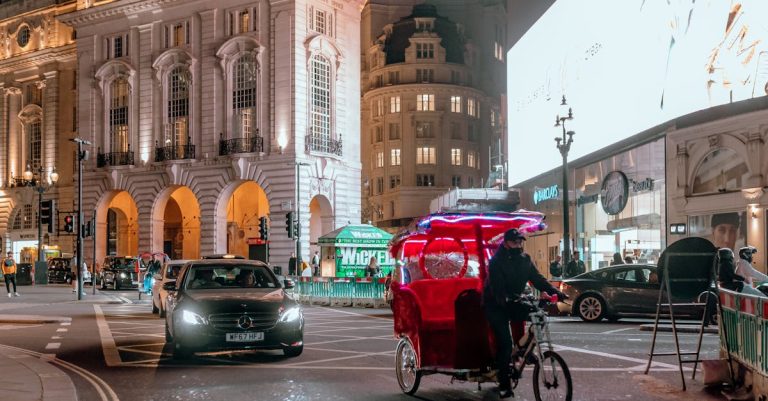 descubre las mejores luces para bicicleta que garantizan tu seguridad y visibilidad en la carretera. luminosas, duraderas y fáciles de instalar, nuestras luces son esenciales para cada ciclista.