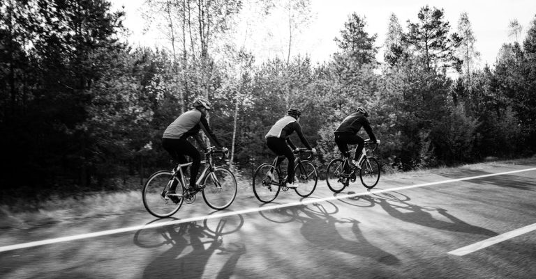 entrena al más alto nivel con nuestro programa de élite en ciclismo. mejora tu rendimiento, resitencia y habilidades técnicas con entrenadores expertos. únete a nosotros y lleva tu ciclismo a nuevas alturas.