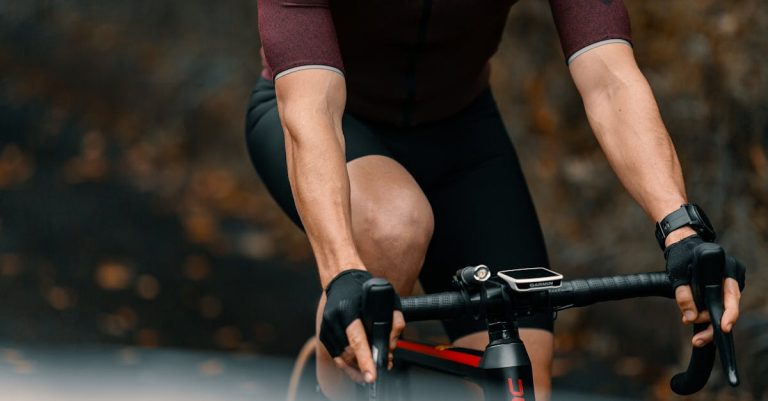 guantes de ciclismo ideales para mejorar tu rendimiento y comodidad en cada paseo. diseñados con materiales transpirables y antideslizantes, estos guantes te ofrecen el agarre perfecto y protección en manos durante tus recorridos. ¡descubre la mejor opción para tus aventuras en bicicleta!