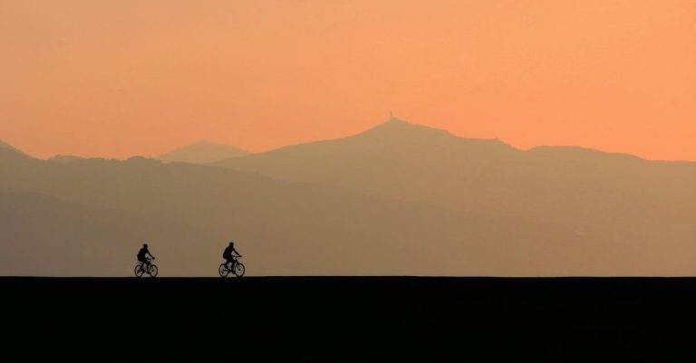 descubre los mejores suplementos para ciclistas que mejoran tu rendimiento, resistencia y recuperación. potencia tus entrenamientos y alcanza tus metas con productos diseñados específicamente para el ciclismo.