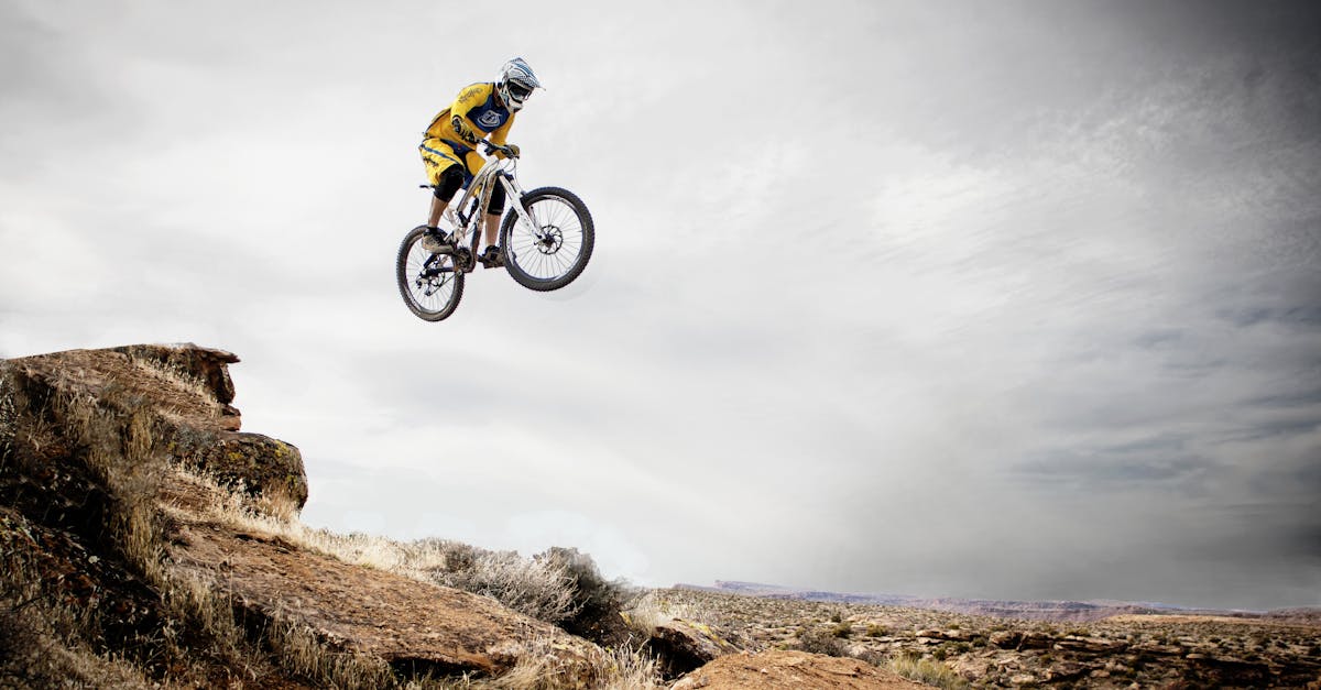 descubre el apasionante mundo del ciclismo: rutas, consejos, beneficios para la salud y todo lo que necesitas saber para disfrutar al máximo de cada pedaleo.