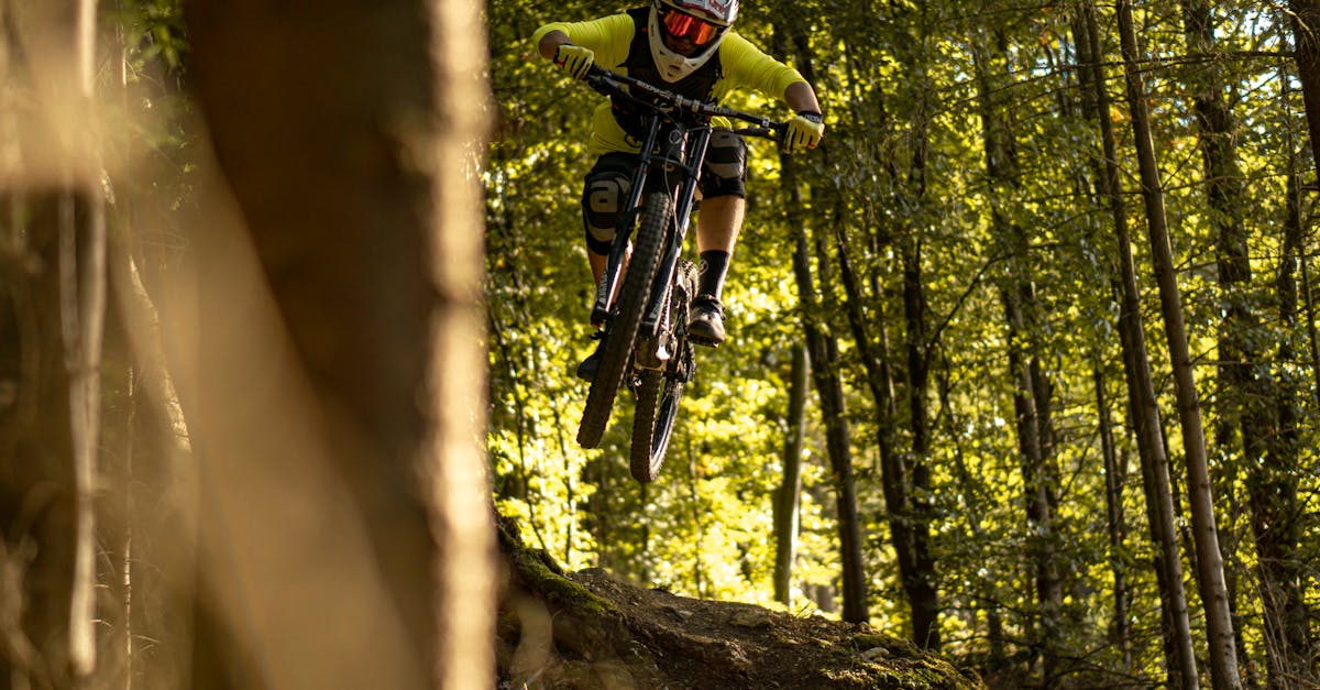 descubre nuestros guantes de ciclismo, diseñados para ofrecerte comodidad y protección en cada ruta. con materiales de alta calidad, agarre excelente y estilo moderno, son el complemento perfecto para tu aventura sobre dos ruedas.