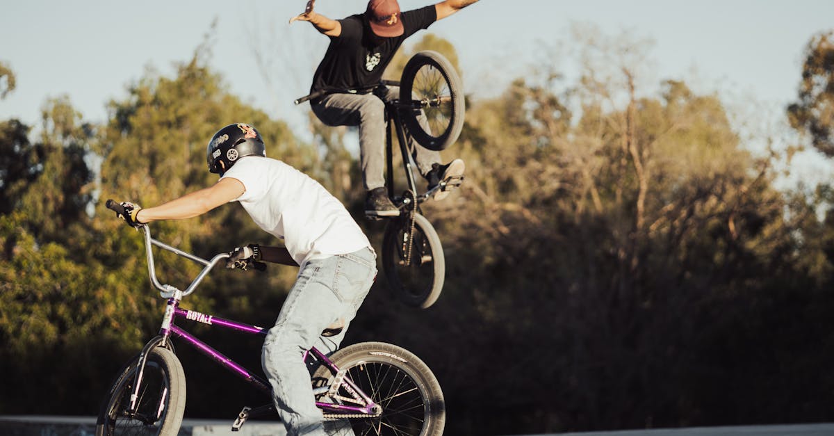 descubre cómo mejorar tus habilidades en ciclismo con consejos útiles, técnicas innovadoras y entrenamientos específicos que te ayudarán a convertirte en un ciclista más eficiente y seguro. ¡empieza a pedalear con confianza hoy mismo!