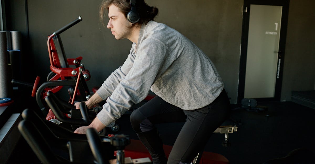 descubre los mejores entrenamientos de ciclismo para mejorar tu resistencia y velocidad. encuentra consejos, planes de entrenamiento y estrategias para llevar tu rendimiento al siguiente nivel.