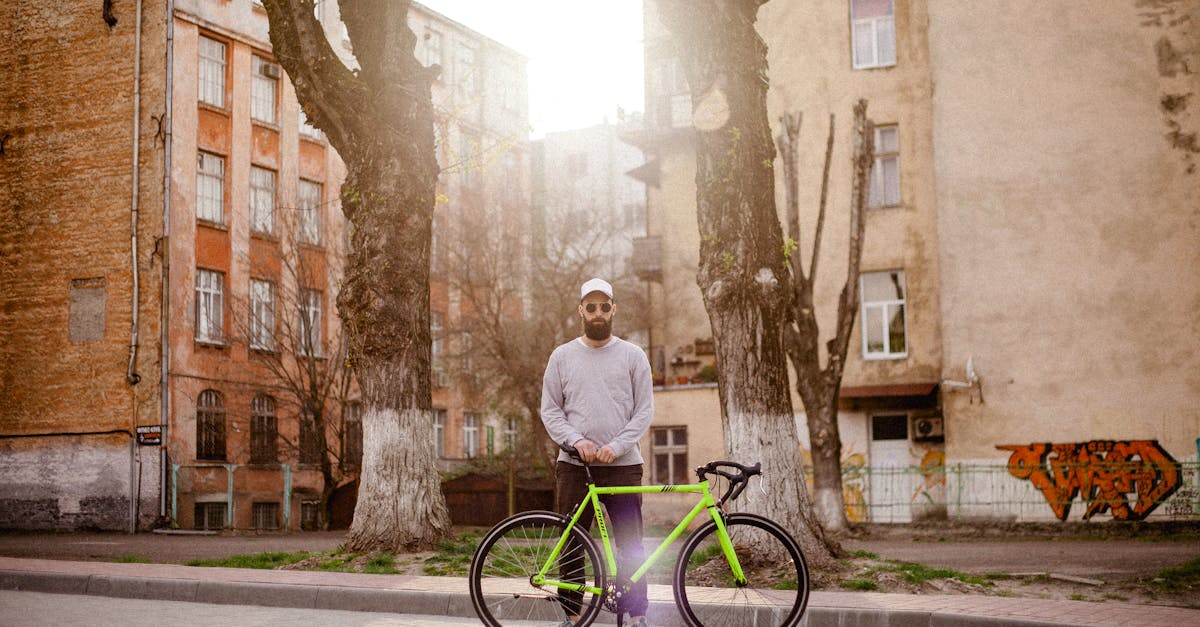 descubre las mejores gafas de ciclismo para disfrutar de cada paseo con comodidad y estilo. protege tus ojos de los elementos y mejora tu visibilidad en la carretera con nuestras innovadoras soluciones ópticas.